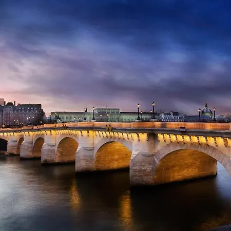 4th - The Marais - Roi Sicile Paris